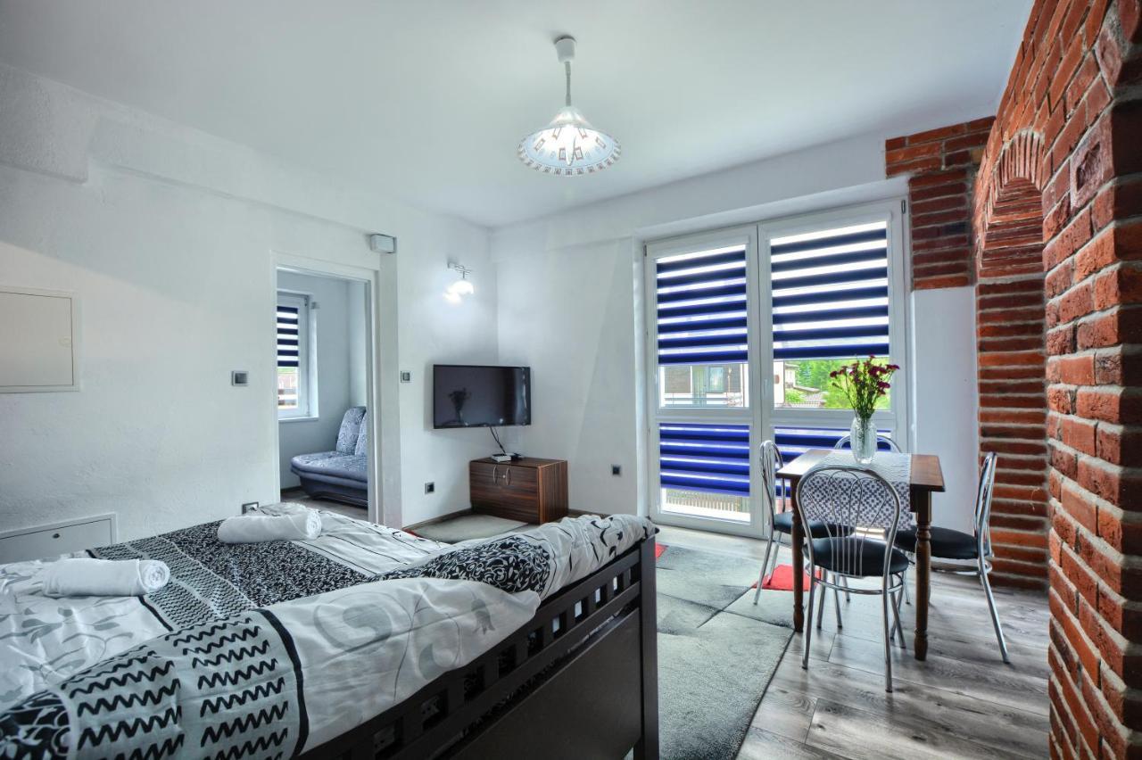 Ceglany Apartament 下乌斯奇基 外观 照片
