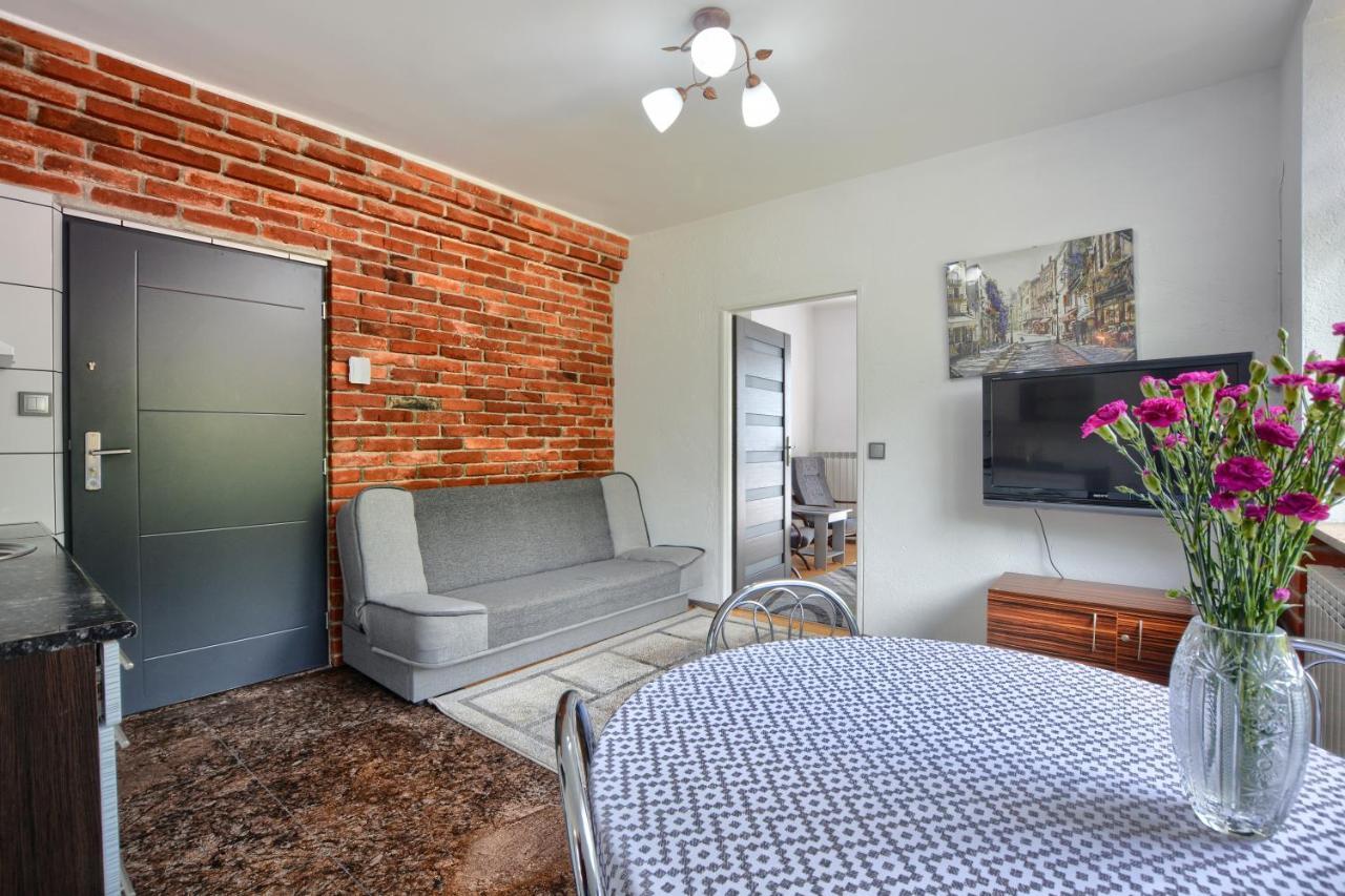 Ceglany Apartament 下乌斯奇基 外观 照片